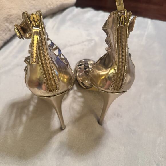 Steve Madden Gold Heels Womens 8.5 Strappy stilettos Caged Glam Party shoes - Picture 5 of 8